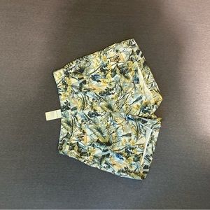 Abercrombie & Fitch Shorts/Floral Print/Medium